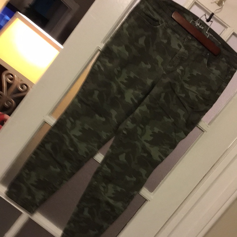Style & Co camouflage curvy skinny leg jeans size 14 ladies